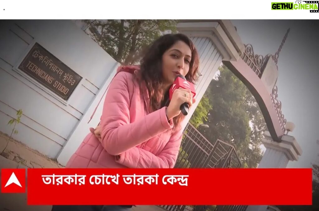 Amrita Chattopadhyay Instagram - Screengrabs from "Tarakar chokhe Taraka Kendro" , for the upcoming vote roaming around Jadavpur Loksobha kendro For @abpanandatv Thank you Moumitadi, Puruda, Atashi and Team ✨ Link in Story #actorslife #anchorslife #anchoring #abpananda