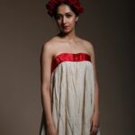 Amrita Chattopadhyay Instagram - 🌹🌹🌹🌹 Frida×Laalsada Headgear- Lakshmi Lama Concept- Yourstruly Photography- @sandipphotographer #conceptshoot #instagram #instamood #instalove