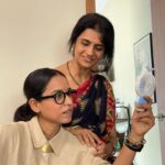 Amruta Subhash Instagram - @tillotamashome with her two fans😊! Tilu let me thank you from the bottom of my heart for mentioning my name in front of @konkona when #luststories2 casting was happening. It’s been a great journey working with you! These pictures catch some funny moments in our lusty journey 🤗Look at your eyes.. so expressive even while looking at that fan❤️ And you seem to be completely in love with your smaller fan when your bigger fan is trying to talk to you😊😃And you are saying such funny things while this picture was clicked look at my smile 😃😃Also, while I am extremely happy about the praise you are getting for all your roles I want to add one more character of yours to that list which I have really loved! And that is from the film ‘Chintu ka birthday’Keep doing this amazing work. Keep shining my friend ❤️! Love and hugs🤗🤗 Thank you so much @dishanoyonika for capturing these lovely moments ❤️ @netflix_in #luststories2