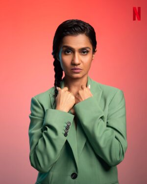 Amruta Subhash Instagram - Mirror, mirror on the wall, who’s the hottest of them all? 😍🪞
Find the answers in #LustStories2, NOW STREAMING!

#LustStories2OnNetflix #RBalki @konkona #SujoyGhosh @iamitrsharma @neena_gupta @mrunalthakur @angadbedi @tillotamashome @amrutasubhash @tamannaahspeaks @itsvijayvarma @kajol @kumudkmishra @rsvpmovies @flyingunicornfilms @ronnie.screwvala @ashidua @pashanjal @reel_anushka