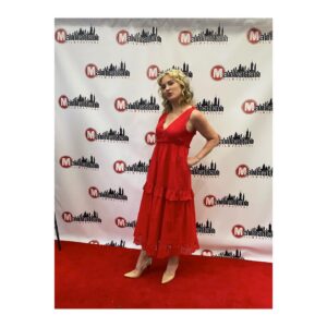 Amy Carlson Instagram - Solo shot of bliss. First film ✅ Super grateful to the crew and the cast into the Manhattan film festival for this lovely opportunity. I had so many friends and crew come out to support last night.  Felt so blessed! 🙏 hair by- @johnny_rackleff makeup- @tayleeeer