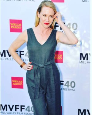 Amy Hargreaves Instagram - The Hair Tuck:
A red carpet winner for when you're not sure what to do with your hands 👀🤘
