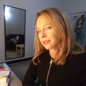 Amy Hargreaves Instagram - Red lips sink ships