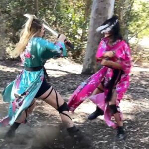 Amy Johnston Instagram - Katana flow with my girl @peipeialena ❤️

#katana #katanafight #stuntwomen #action #actionactress #amyjohnston #peipei #killbill #sword #swordfight