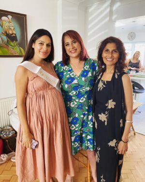 Amy Maghera Instagram - Thank you to my family for organising my baby shower aghhhhh - (which went on until 3am! 😁) And a shout out to my big sis @sh4r4n.b for heading it! 💕What a month it’s been of wedding celebrations, honeymooning and now celebrating and getting ready for our little life growing inside. I am so grateful! 🥲🙏🏼❤️🤰🏽