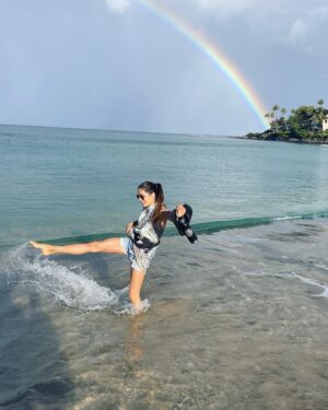 Amy Maghera Instagram - Morning!!! 😋 #aloha #hawaii - One of the most stunning places I have ever been to 🌈