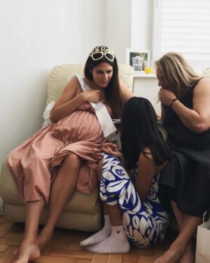 Amy Maghera Instagram - Thank you to my family for organising my baby shower aghhhhh - (which went on until 3am! 😁) And a shout out to my big sis @sh4r4n.b for heading it! 💕What a month it’s been of wedding celebrations, honeymooning and now celebrating and getting ready for our little life growing inside. I am so grateful! 🥲🙏🏼❤️🤰🏽