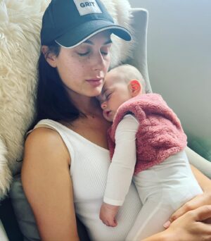 Amy Maghera Instagram - I love you my little daughter! You are my heart! Happy Mother’s Day to all the Mamas out there ❤️