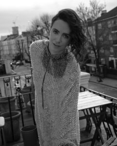 Actress Amy Manson HD Instagram Photos and Wallpapers July 2022
