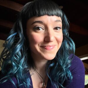 Amy Shira Teitel Instagram - Hair was especially blue on set today! #tv #subjectmatterexpert #author