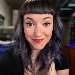 Amy Shira Teitel Instagram - Shot a bunch of shorts today and was pretty impressed at how even I got my eyeliner! #historian #author #gamer