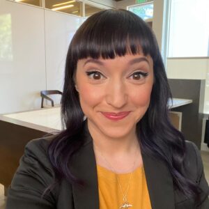 Amy Shira Teitel Instagram - Feeling mighty awkward with a full face of makeup for today’s interview. Also, why are selfie angles always the worst!? Sigh. #tv
