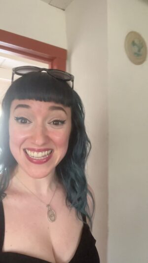 Amy Shira Teitel Instagram - Did a little exploring in Herbert Hoover’s boyhood home and neighbourhood yesterday. It’s so neat when history is brilliantly preserved like this! Seriously, presidential libraries are my favourite trips. Loving my time at the @hooverlibrarymuseum! And no you still can’t know what I’m working on! #author #history