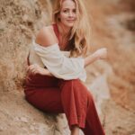 Amy Acker Instagram - Happy Thursday! A couple more from @patrick_xiong 😍 💄@makeupbyjlin styling @__amber_sherry__