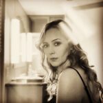 Amy Acker Instagram - Trailer ✨