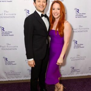 Amy Davidson Instagram - I rewrote this caption in my head a few times yesterday, and to be honest, my thoughts are still jumbled… What @yasbeckamy has created with the @johnritterfoundation and the work they are doing for aortic awareness is mind blowing. The lives the foundation is saving and the family units they are helping to stay intact is nothing short of extraordinary…And still, John is not here. John’s death was the catalyst for a foundation that continues to educate people and bring to light aorta health and awareness. John’s death has saved so many lives…Aortic dissections do NOT have to be a death sentence. 🙌🏻 But for John, it was… And if he knew the impact he would be making now, I truly believe he wouldn’t have had it any other way. Such bitter sweet feelings. So many emotions. 

The gala and silent auction raised so much money for the John Ritter foundation!! 👏🏻👏🏻 It was an honor to be on the auction committee amongst the amazing group of dedicated humans.  Thank you, Meredith, Amy and Jenn! Cheers to continuing to raise awareness and lots and lots of donations!!💜💜💜

I love you, John. I miss you. ♥️

Styling @curatedbysusansiegel 
Makeup @virtueandvixen 
Hair @lindsaytara28