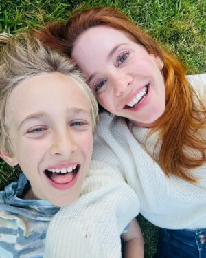 Amy Davidson Instagram - Impromptu photo shoot in the grass with my mini dude 📷🌱