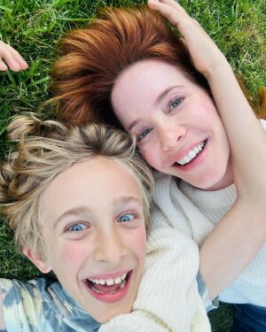 Amy Davidson Instagram - Impromptu photo shoot in the grass with my mini dude 📷🌱