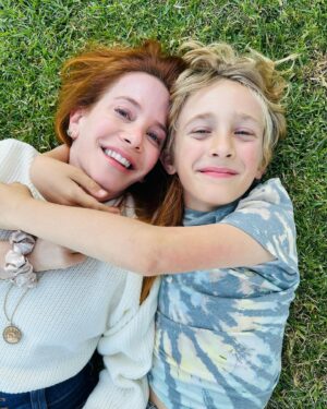 Amy Davidson Instagram - Impromptu photo shoot in the grass with my mini dude 📷🌱