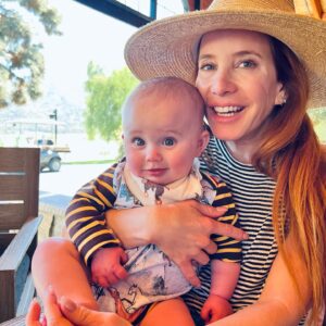 Amy Davidson Instagram - A day at the barn equals a great day! Thank you, Kales. I think it’s safe to say the kids had fun! 😄🐴🥕🐷🐮🦆🐓And Tildy…👶🏼 you are soooo delicious, baby girl!💕💕