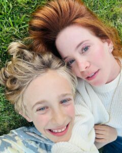 Amy Davidson Instagram - Impromptu photo shoot in the grass with my mini dude 📷🌱