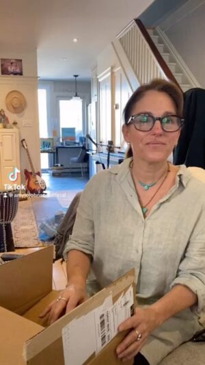 Amy Jo Johnson Instagram - Unboxing all 37 covers of #mmprthereturn issue one #nomorepowerrangers Follow me on the TikTok to watch the full video! #powerrangers @boom_studios
