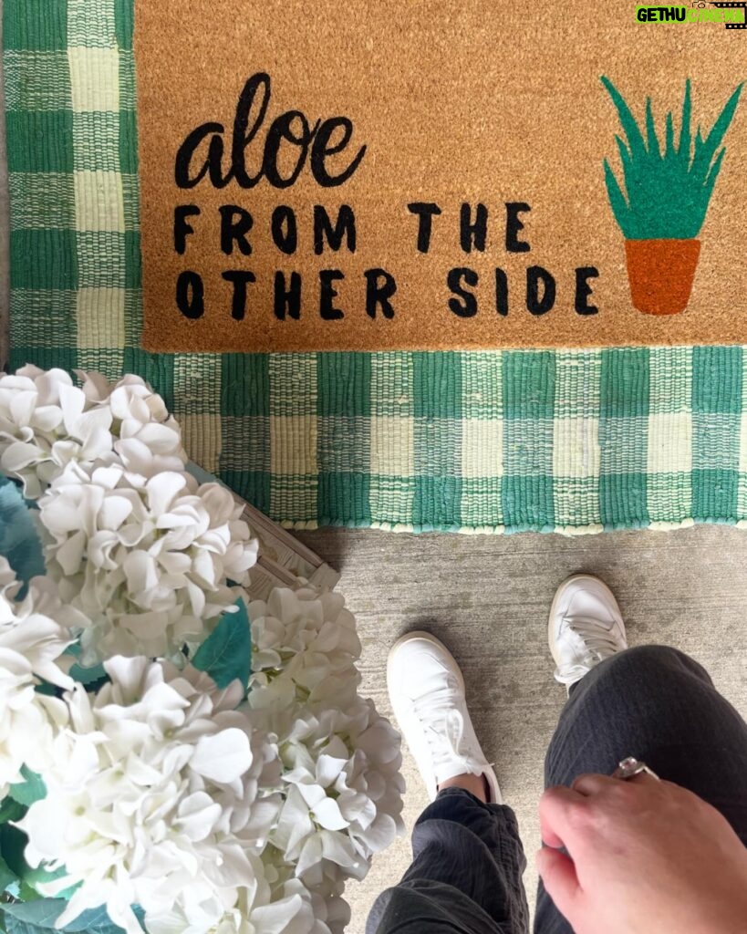 Amy King Instagram - @nickeldesigns does it again with the cutest Spring greetings!🌱