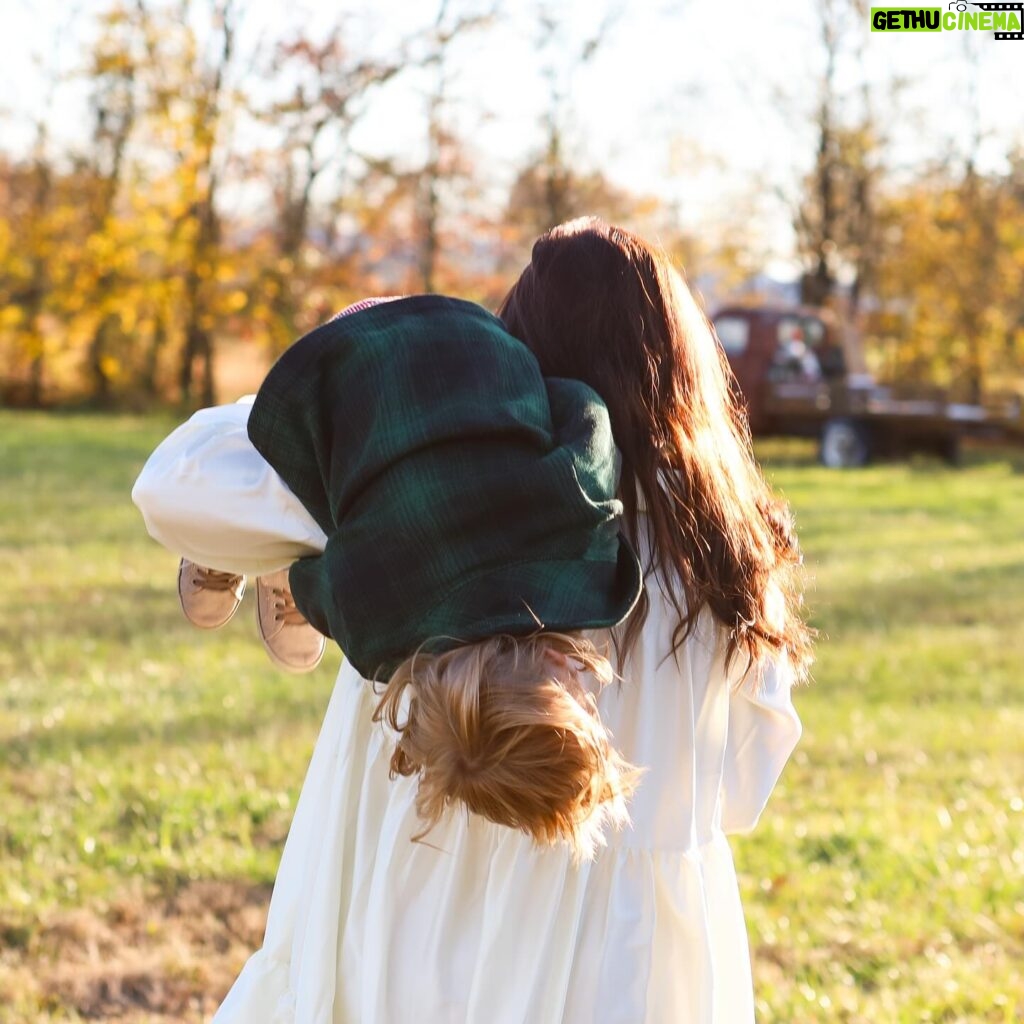 Amy King Instagram - Now you know when you see a Mama carrying her child like this … she has already asked nicely probably 3 times!😂 We’ve all been there right!? We were done with our photoshoot another family was arriving for their time slot and Dax didn’t want to leave and was starting to get upset and was running around all over the place. So I caught him and we made going to the car a fun game! Turned out to be a cute picture!😅 @kaceykinionphotography