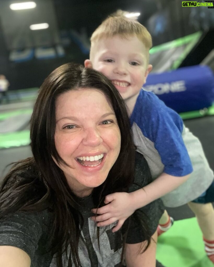 Amy King Instagram - When you have the trampoline park all to yourself! The person behind us is an employee 😋