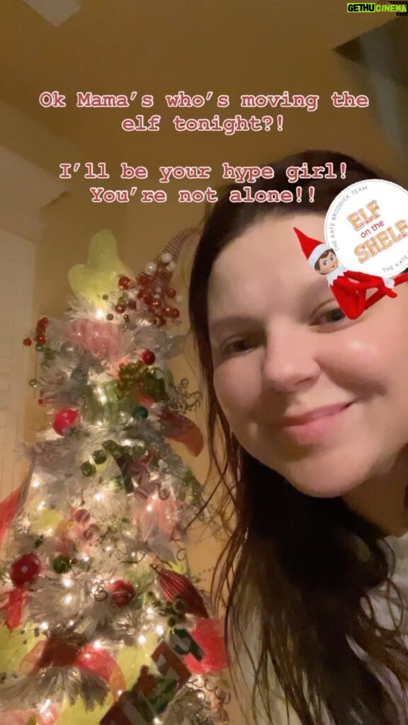 Amy King Instagram - Don’t forget to move the elf!! #Dec1 #elfontheshelf #momsonduty #momlife #hypegirl