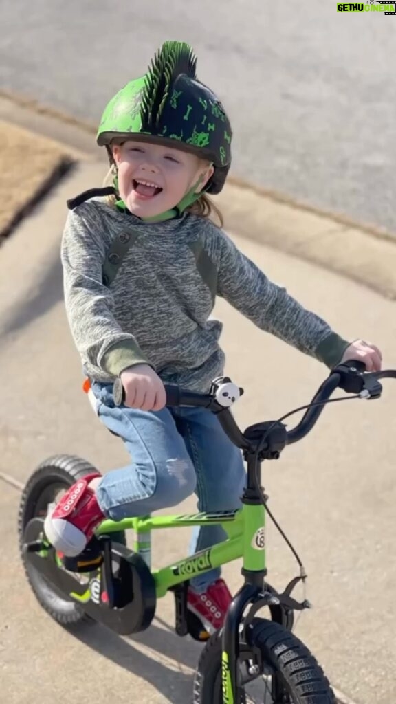 Amy King Instagram - There’s a better way and easier way to teach your child how to ride a bike! With @royalbabybikes He learned in less than 30 minutes!! This bike can be a balance back but with a click of a button it transforms into an actual bicycle in seconds!! 4 years old and look at him go! I was completely shocked and so excited for him!! #royalbabybike #ezbike