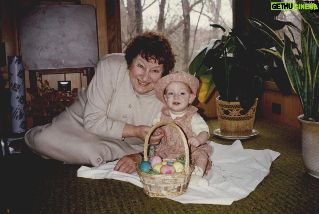 Amy Klobuchar Instagram - Easter was one of my parents’ favorite holidays. I’m smiling at this memory today of my mom and our daughter Abigail 🌸