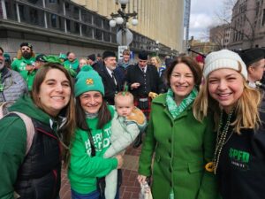 Amy Klobuchar Instagram - Great time with some great people today at the Saint Patrick’s Day Parade in Saint Paul! Happy Saint Patrick’s Day, Minnesota! 🍀