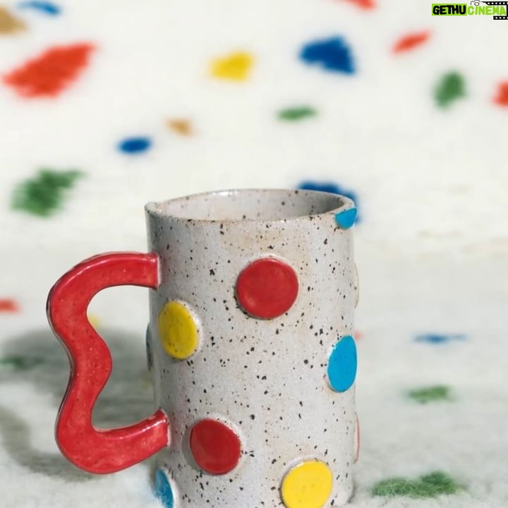 Amy Nelson Instagram - I’m opening a big presale on custom color circus mugs this Sunday (the 27th) at noon pst!! 🎪 More details on the listing over at planetpeebles.com 🎟