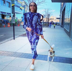 Amy Sherald Instagram - It’s warm, and we’re happy. ☺️🐶#augustwilsonthedog #teamunderbite #pekingesemıx #jackrussellmix #childrenofthesun 📸:@mr._pemberton 👖stylist💙: @laurenpreston