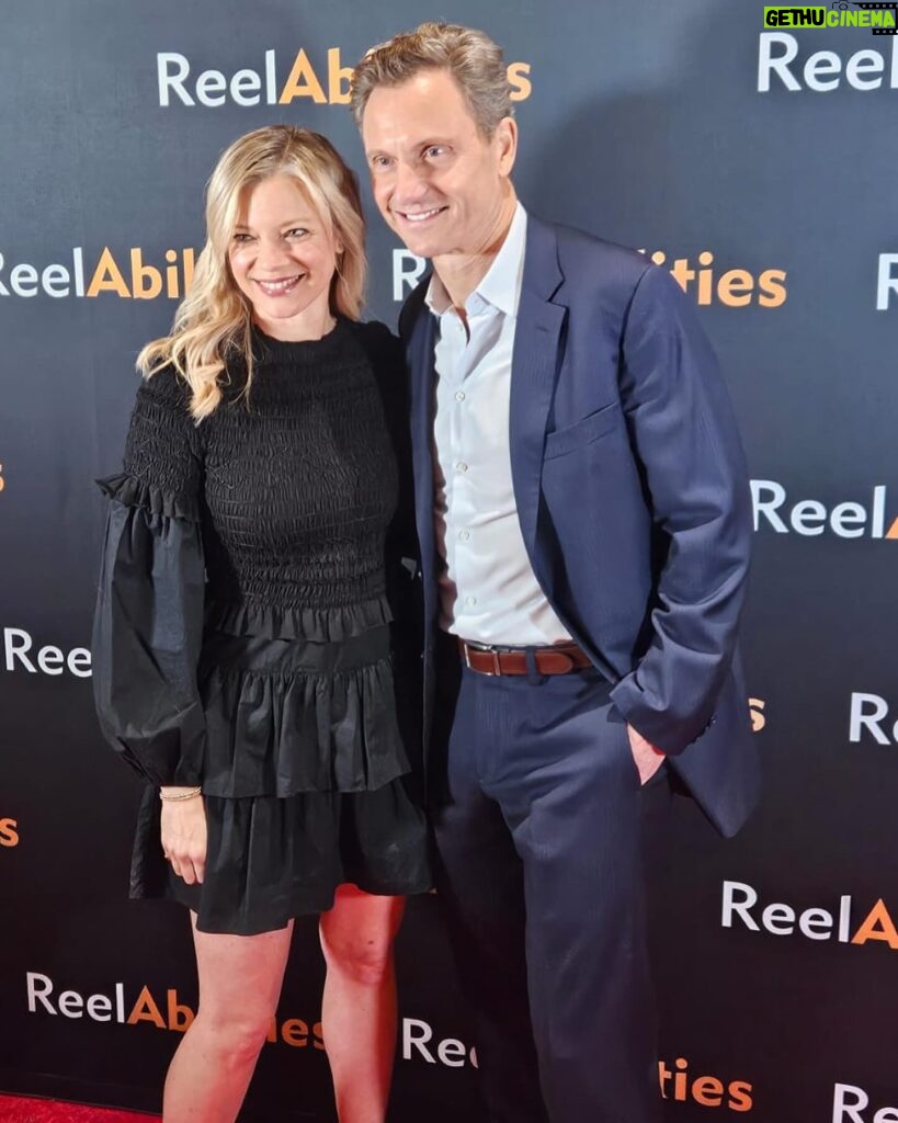 Amy Smart Instagram - Opening night at the 16th Annual at @reelabilitiesny film fest!! Ezra opened the fest directed by @tonygoldwyn 🎥Whoopi was honored and in the film. ✨ 40 films picked to tell stories that includes people with disabilities. Our film @rallycapsthemovie made it in and then we had the honor to go to Mill Neck School for the Deaf the next day and screen the film w subtitles and meet some of the kids. My heart is bursting. So much gratitude to share that morning with them. 🤟🏽 Bradley,the principle, was so amazing!! Heart of gold. 💛