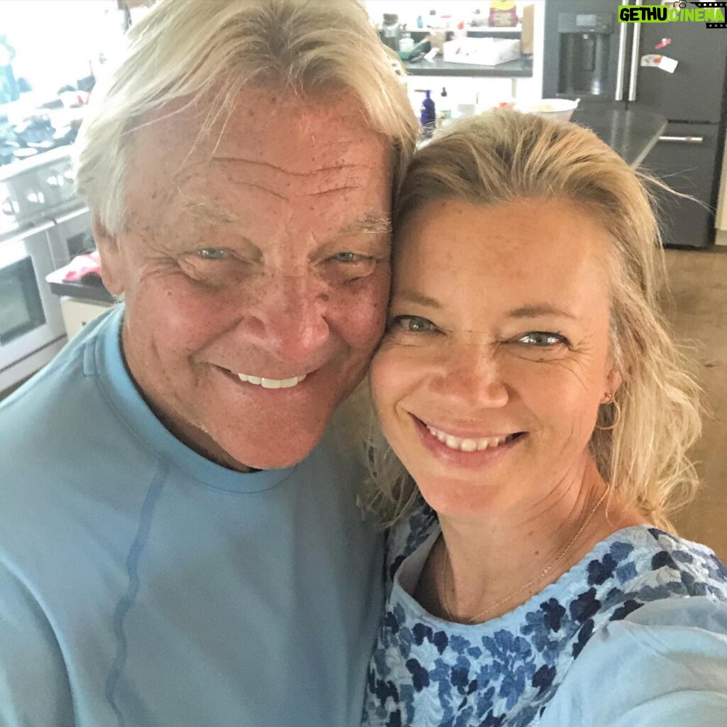 Amy Smart Instagram - I’m so grateful to spend today with my dad and husband. Dad ~I always have felt so loved by you and Carter wow what a great daddy you are to Flora! Thank you both for being you 🥰 @carterooster #youngatheart