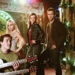 Amy Smart Instagram - Getting in the holiday spirit w some #tbt Just Friends ✨☃️🎄😂 Repost from @retroblissful • Happy 1st of December 🎄☃️❄️🤍✨ Here’s a appreciation post to my favorite Christmas Movie. Just Friends ✨ (2005) I mean how can you not love this movie?? It’s so funny and has such a good ending. #justfriends #2000s #early2000s #justfriendsmovie #early2000smovies #classics #y2k #y2kvibes #00snostalgia #00s #comedies #comedy #romance #christmas #christmasmovies #christmasmovie #comeyclassic #underrated #ryanreynolds #annafaris #chrisklein #chrismarquette #amysmart #juliehagerty #romcom #holiday #throwback #00sthrowback #explorepage