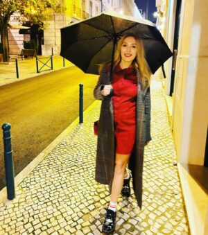 Ana Bacalhau Instagram - Que dia bom! Fui cilindrada por tanto amor e carinho. Obrigada. Fico-vos agradecida do fundo do coração pelas mensagens tão bonitas. Venham os 45!