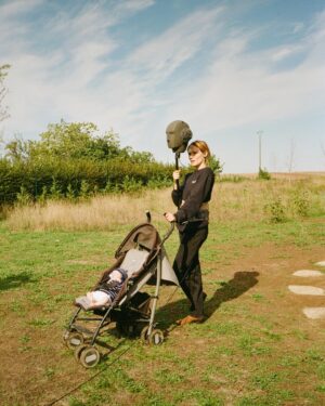 Ana Girardot Instagram - “Babyphone” La fiction sonore de @canalplus que j’ai réalisé et produit avec @chapeau.films et @sarahk.l est enfin disponible sur MyCanal !

C’est une immense fierté pour nous de vous présenter ce projet dans lequel nous avons mis beaucoup d’amour et d’envies! 

Un milliard de fois merci à toute l’équipe incroyable qu’il y a eu tout autour de ce film! Votre passion et votre force de travail nous a permis d’aller au bout de nos envies et de nos rêves! 
❤️
Merci à tous les comédiens pour avoir répondu si spontanément à mon appel et avoir accepté une tête binaural comme partenaire de jeux: @felix.moati @niseematheillaud @lynakhoudri @hipgirardot @cedklap @charlottemangel @jeromepulis @oscarinhos @thomasbunio @sarahk.l @reddoge @lola_pidoux mais aussi @juliepujols @lougirardot @icijesse @isabelotero_off Antonio Otero🍀

Une production: @chapeau.films 
Productrices : @sarahk.l @girardotana 
Réalisation : @girardotana 
Scenario : Mahault Mollaret 
1er assistante : @lola_pidoux 
Chef ingénieur son : @margauxpeyre 
Assistant son : @vincent.rochette
Set design: @oscarinhos 
📸🎥: @reddoge 
Lieu de tournage : @paraphernalia_studios 
Monteur son : @thomasbunio 
Mixeur: Alexandre Widmer 
Sound design: Alexandre Widmer 
Secrétaire de production : @dcnastasia 
Lawyer: @lauracohen1015 
Accounting society: @cinexperts.associes 

Merci infiniment à toute l’Equipe de @canalplus pour leur travail, leur confiance, leur accompagnement ! 

Rendez-vous sur mycanal pour découvrir le projet, à écouter au calme, avec des écouteurs ❤️