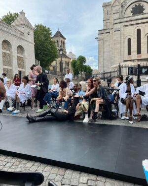 Ana Girardot Instagram - Alexandre!!! Merci infiniment pour cette expérience de folie!!!De pouvoir faire partie de ce film que tu as imaginé il y a seulement 4 mois, de rentrer d me ans ta tête et vivre dans ce décor! On ne se rend pas compte à quel point derrière le podium il y a une montagne de personnes géniales qui œuvrent à réaliser ton rêve! Tu as réalisé l’un des miens, un fantasme caché depuis l’adolescence…! encore merci à toutes les personnes si bienveillantes derrière les rideaux et encore bravo à toutes et tous pour tout ce travail de titan ! Et quel bonheur de marcher dans tes pas @germainlouvet ❤️ j’ai profité De chaque secondes et c’était bon ! @ohmybos you rock! @zzoimage 
🔥 @amiparis je dis oui!