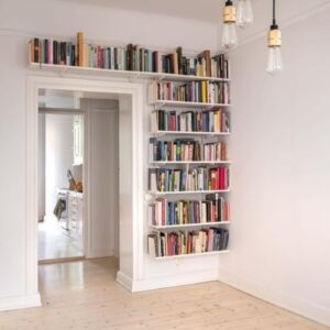 Ana Marques Instagram - Paredes ( portas e janelas) para que vos quero??? 

Pó ara vos emoldurar com estantes… e optimizar o espaço! 

#AMDeco
#deco 
#decoracao 
#homedesign 
#interiores 

Inspiração @pinterest