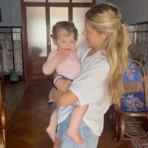 Ana Mulvoy Ten Instagram - 