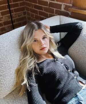 Ana Mulvoy Ten Instagram - 