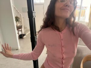 Ana Rujas Instagram - 🎁💕🫂🌟🕯️🕯️🕯️