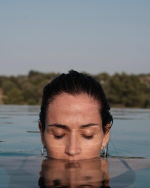Ana Varela Instagram - Under water 💦