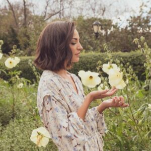 Ana Villafañe Instagram - como la floooooOr

@roseandivyjournal 
* @alistagnitta gets full styling credit for this @freepeople look