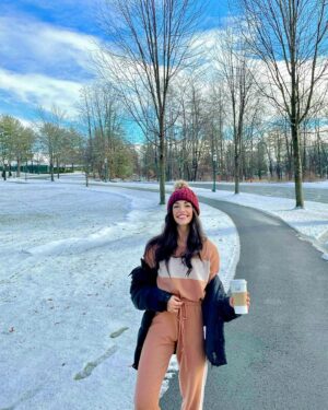 Ana Villafañe Instagram - 2021 hits different.🧊