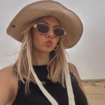 Anaïs Quadratus Instagram - Dans le désert Égyptien 🏜️ accompagnée de @toutankhaone 🌵 *collaborationcommerciale #egypte #egypt