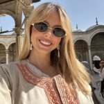 Anaïs Quadratus Instagram - J’hésitais entre les 2 premières photos, vous préférez laquelle ? 😭 Photo 3 : je me fond dans le décor Photo 4 : une synagogue en Égypte Photo 5 : l’intérieur d’une mosquée baroque Photo 6 : Joseph et Marie se sont réfugiés en Égypte 3 ans Et tout ça organisé par @toutankhaone 🌅 #egypte #égypte #lecaire #lecaireegypte *collaboration commerciale
